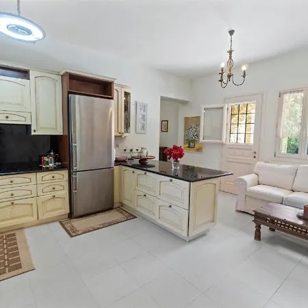 Secret Valley - Chora's Hideaway Holiday home *