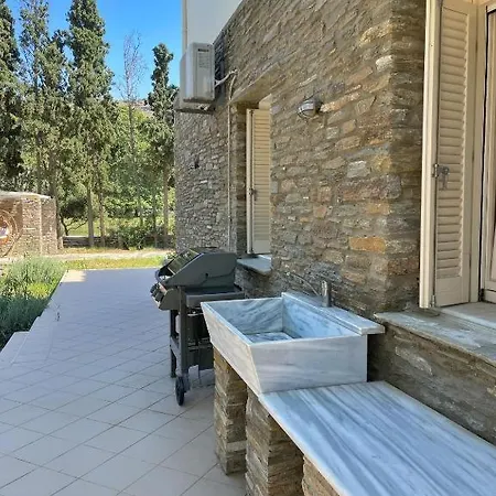 Secret Valley - Chora's Hideaway *